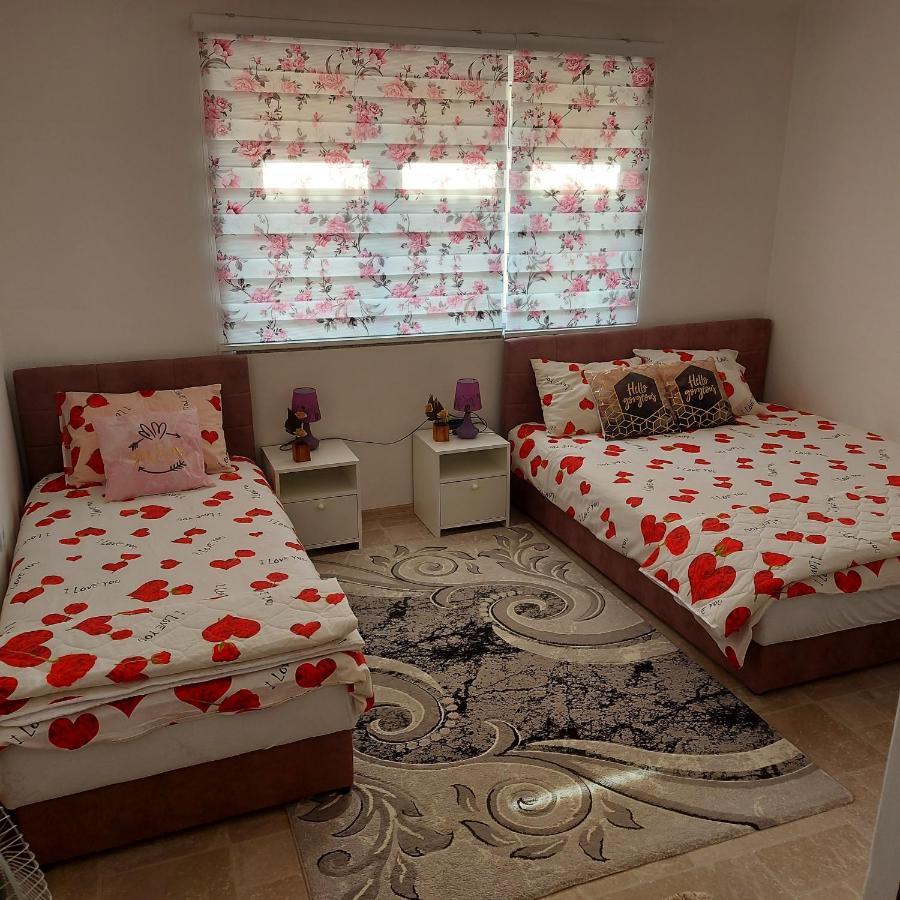 Lovely, Neat And Quite Apartment Dalia, Private Parking 사라예보 외부 사진